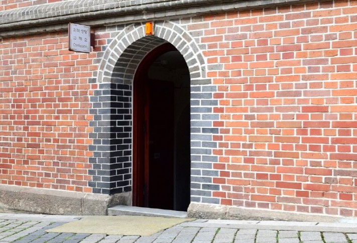 276f688243df9eda47667fbe85042557_1441543