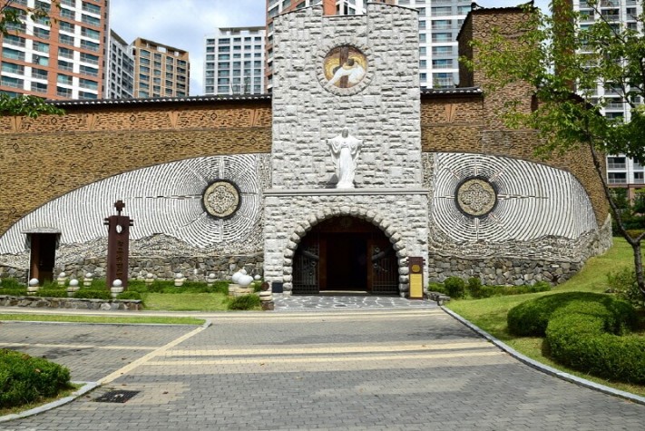 276f688243df9eda47667fbe85042557_1441544