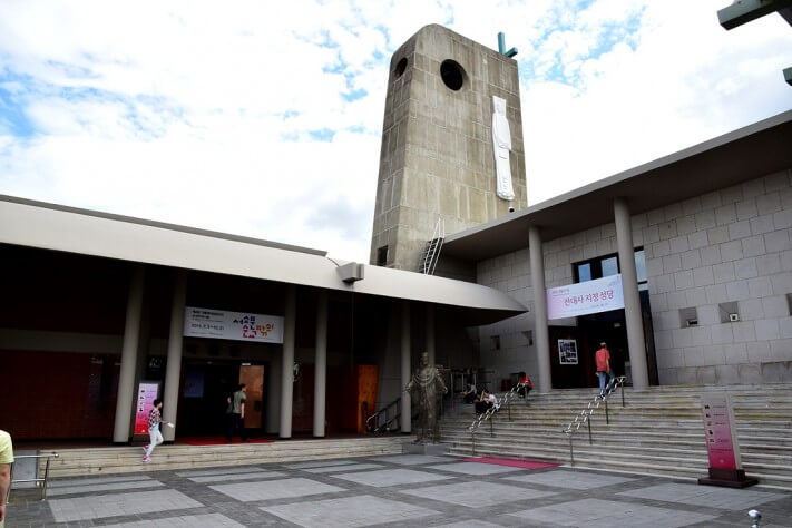 276f688243df9eda47667fbe85042557_1441544