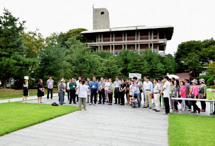 276f688243df9eda47667fbe85042557_1441544