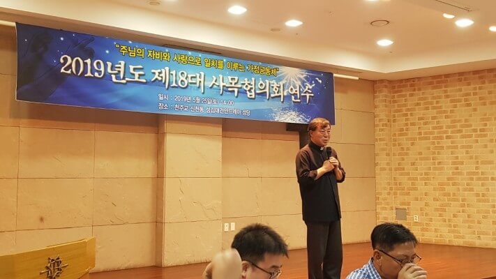 4ef884beb69ca1e9c2f9a7d6bb93e3c1_1558927