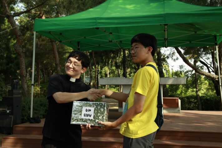 b7f2444a66dd1500ce29217ddb17355c_1569762