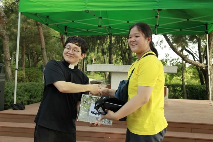 b7f2444a66dd1500ce29217ddb17355c_1569762