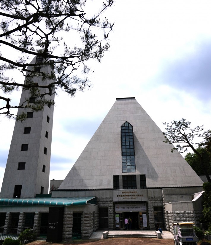 af8cd5e5aa21a88972abec4d51b0ed02_1748331