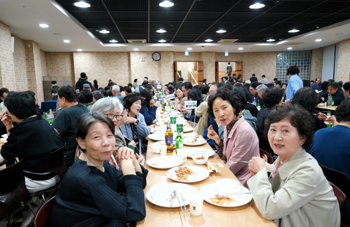 c4dcfee7df6d8cbb9fbabe74b01dd5b8_1777881